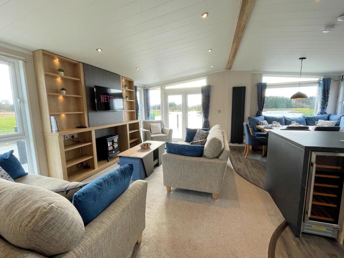 Luxury Lakeside Lodge With Htub Beautiful Views Annan Eksteriør bilde