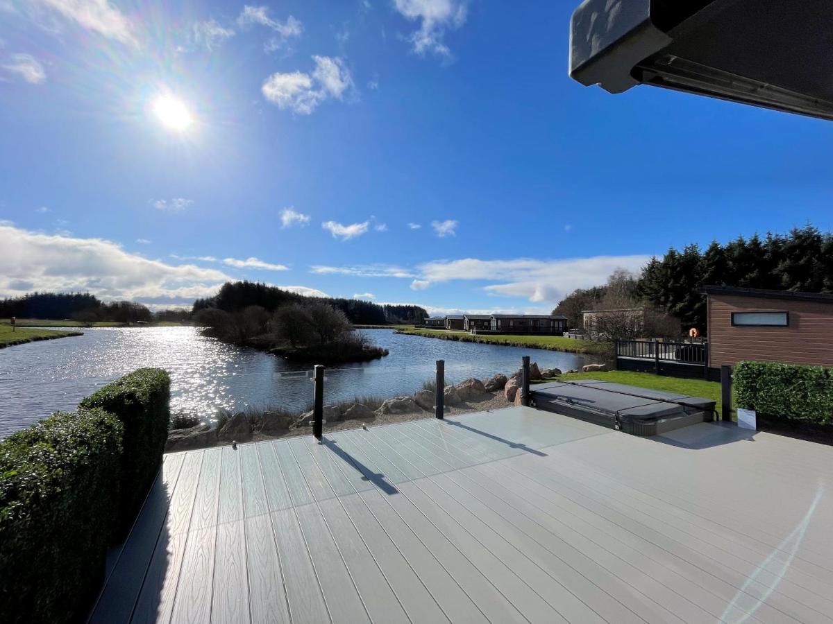 Luxury Lakeside Lodge With Htub Beautiful Views Annan Eksteriør bilde