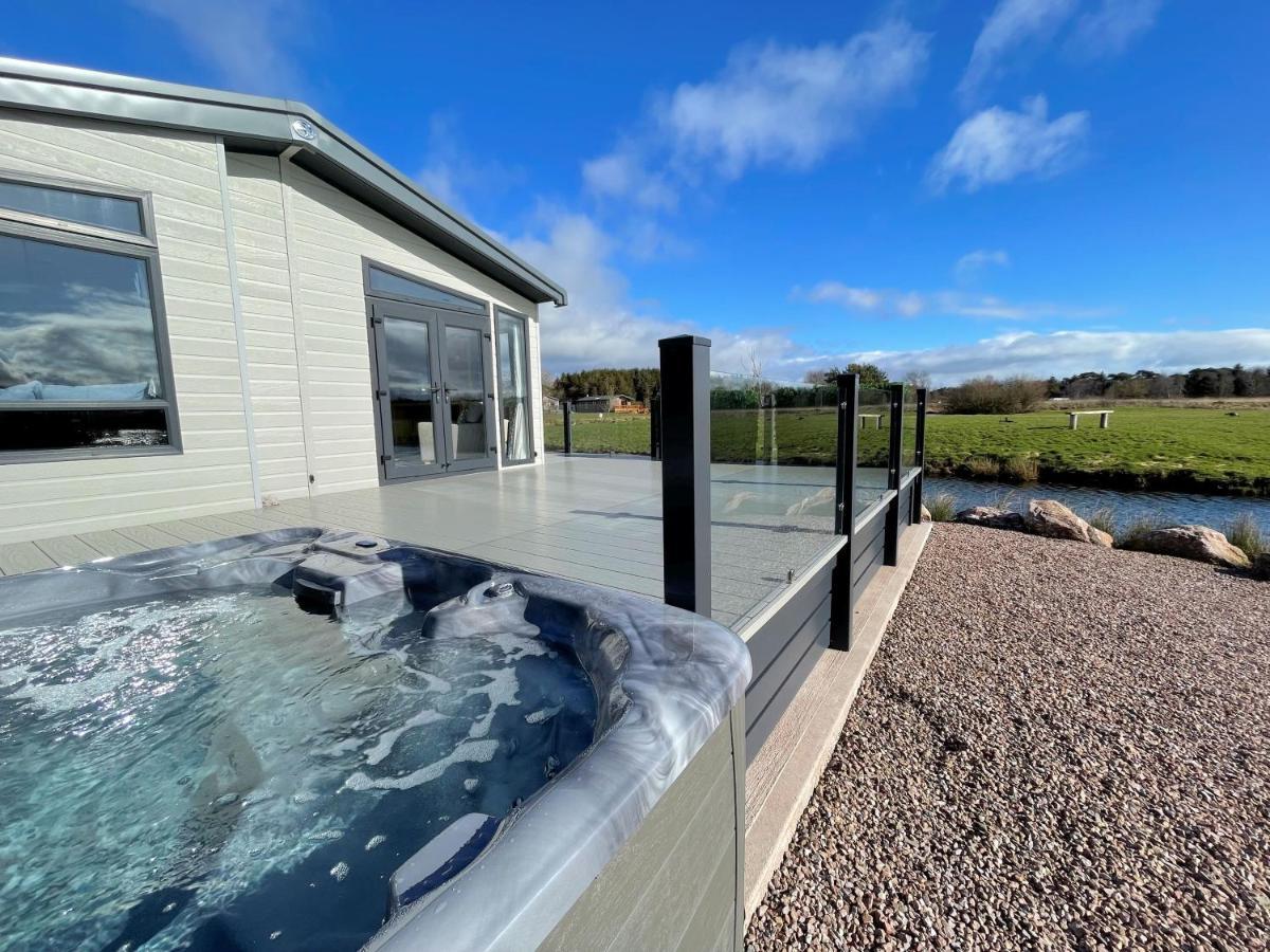 Luxury Lakeside Lodge With Htub Beautiful Views Annan Eksteriør bilde