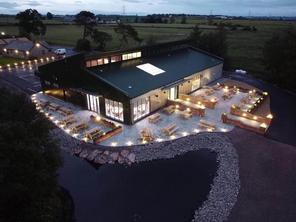 Luxury Lakeside Lodge With Htub Beautiful Views Annan Eksteriør bilde