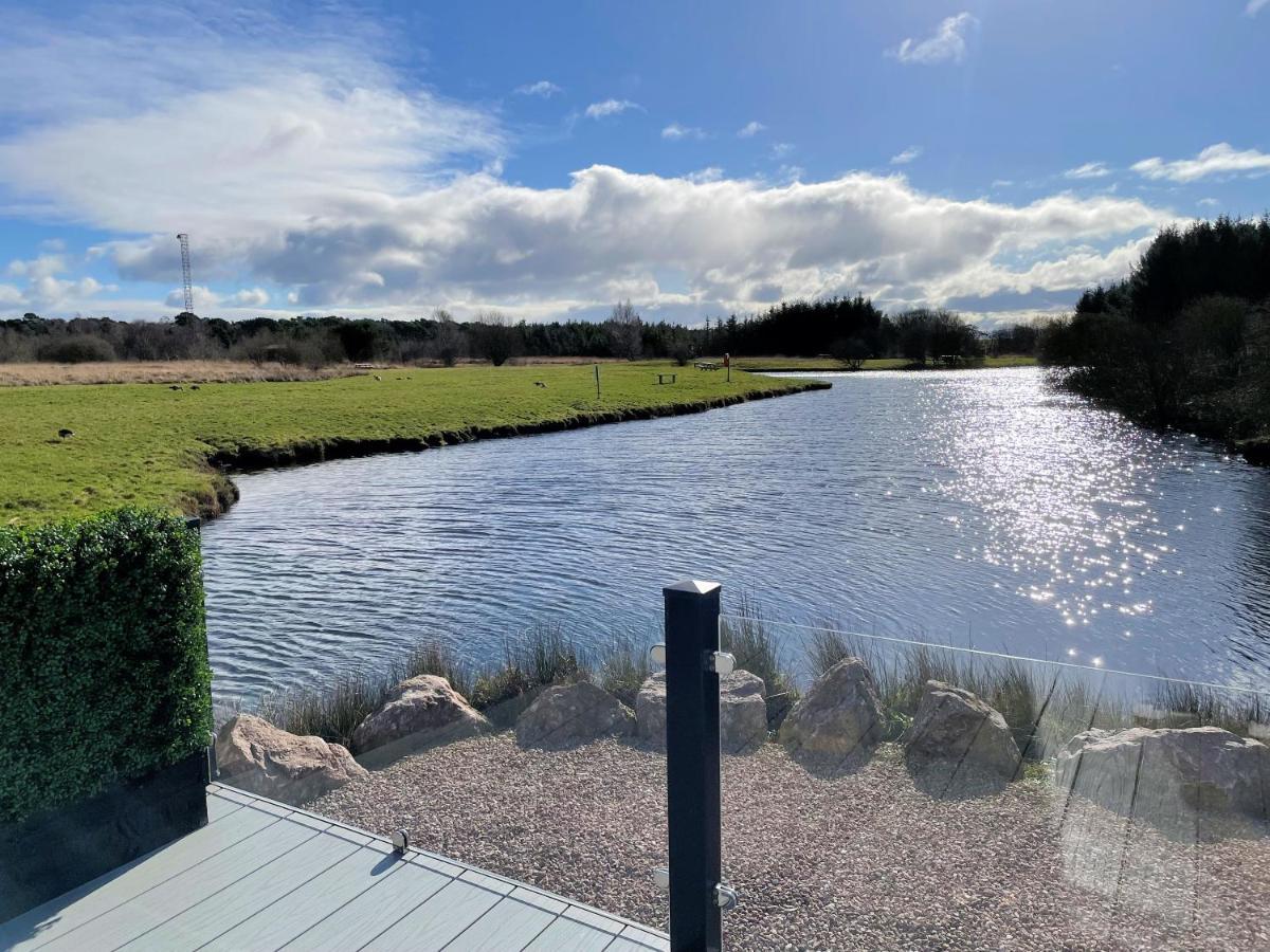 Luxury Lakeside Lodge With Htub Beautiful Views Annan Eksteriør bilde