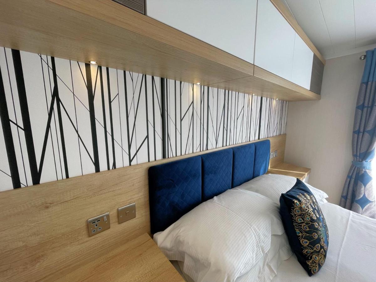 Luxury Lakeside Lodge With Htub Beautiful Views Annan Eksteriør bilde